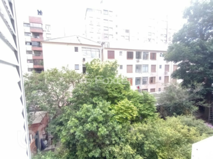 Image 13 - 304900