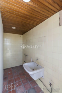 Image 32 - 304950