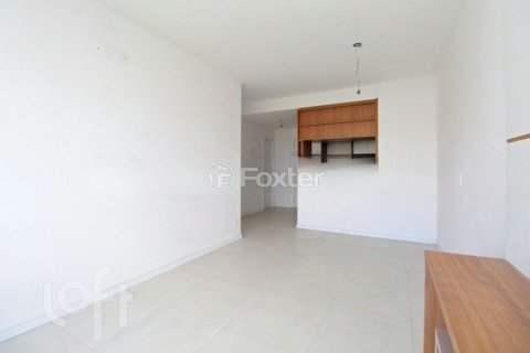 Image 1 - 305077