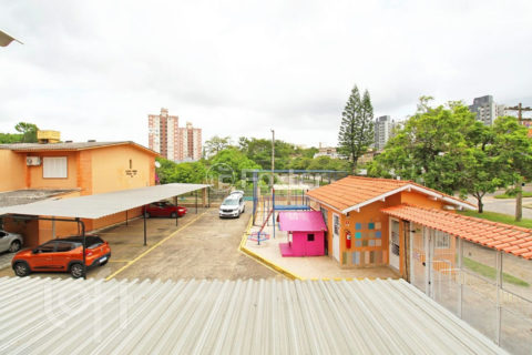 Image 17 - 305198