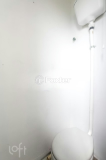 Image 29 - 305211