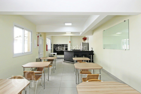 Image 23 - 305265