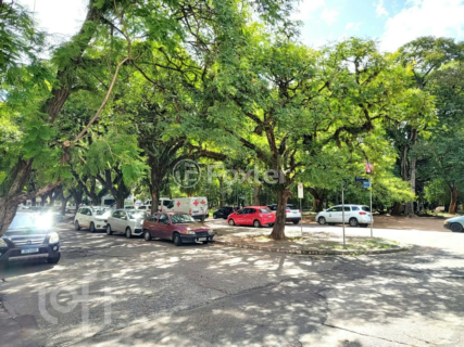 Image 50 - 305333