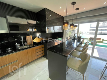 Image 35 - 305399