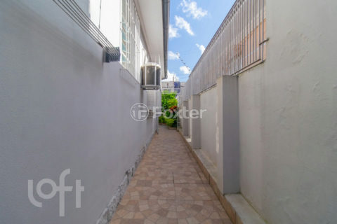 Image 18 - 305445