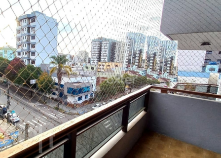 Image 4 - 305466