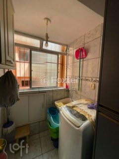 Image 34 - 305536