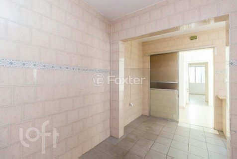 Image 7 - 305704