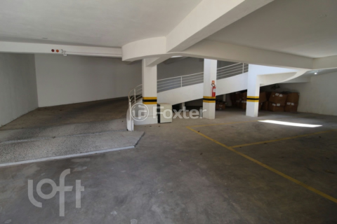 Image 6 - 305740