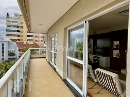 Image 7 - 305783