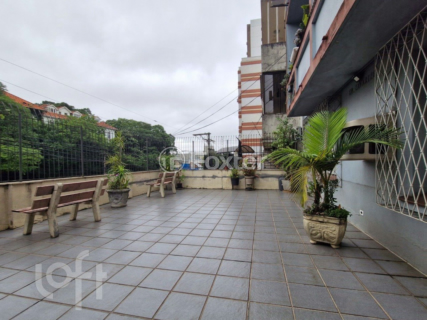 Image 20 - 305902