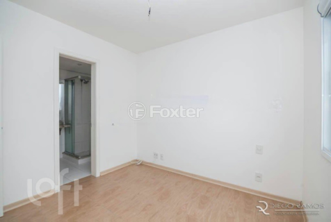 Image 6 - 305915