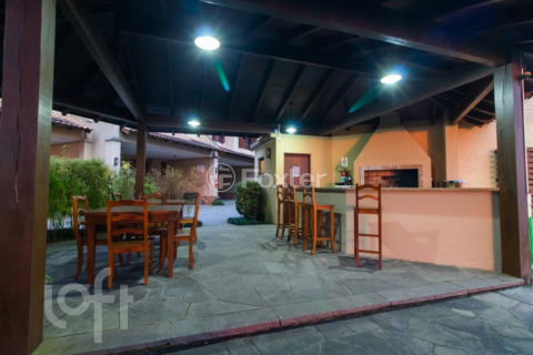 Image 33 - 305965