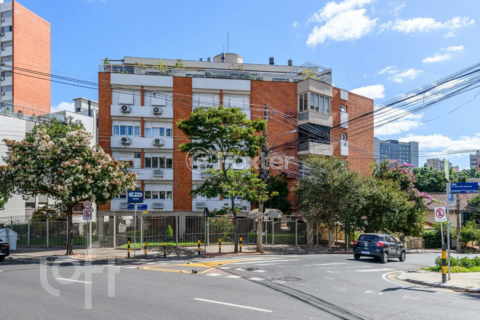 Image 42 - 305968
