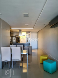Image 7 - 306146