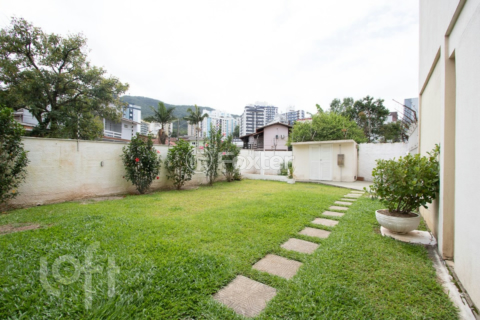 Image 17 - 306287