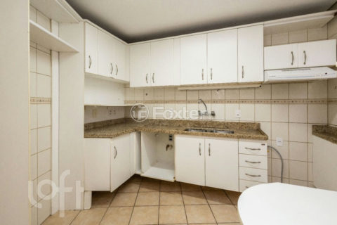 Image 10 - 306302