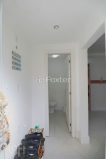 Image 8 - 306399