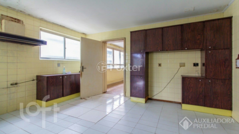 Image 30 - 306513