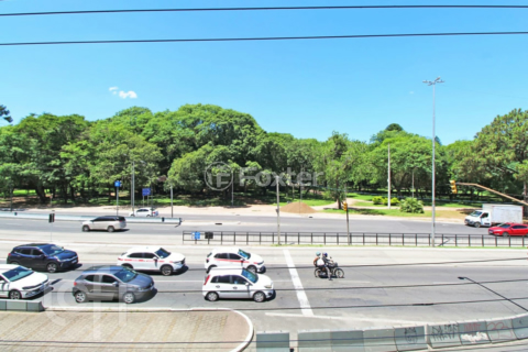 Image 5 - 306549