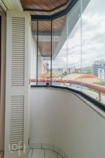 Image 40 - 306658