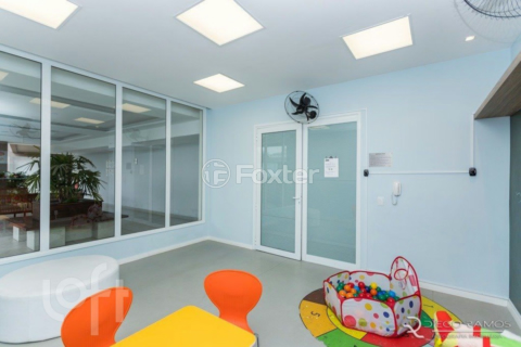 Image 30 - 307425