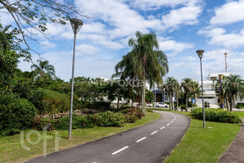 Image 35 - 307942