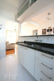 Image 11 - 307946