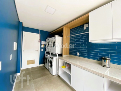 Image 34 - 308355