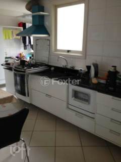 Image 3 - 308521
