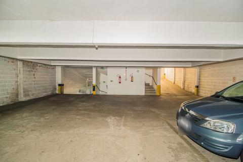 Image 47 - 308546