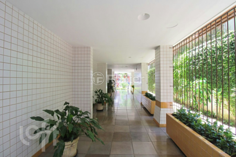 Image 38 - 309430