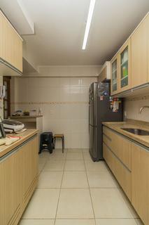 Image 25 - 310002