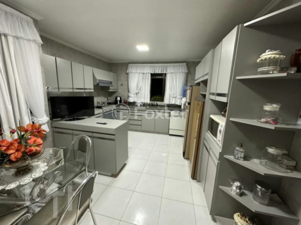 Image 35 - 310118