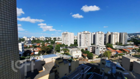 Image 1 - 310228