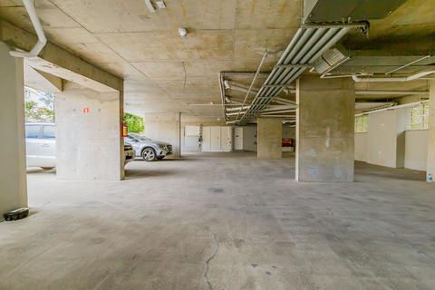 Image 41 - 310742