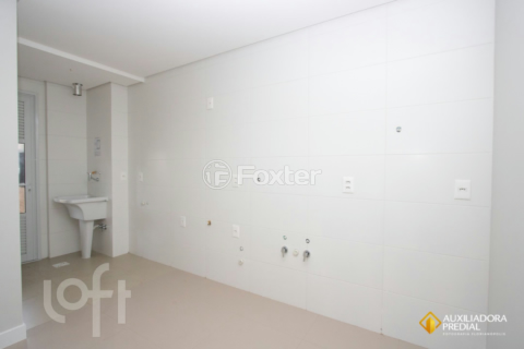 Image 3 - 310928