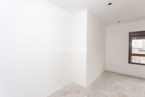 Image 28 - 318925