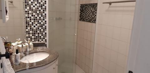 Image 3 - 318945