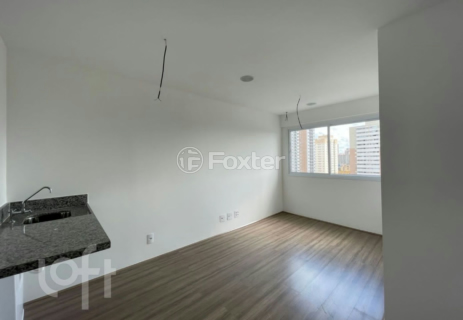 Image 3 - 319500