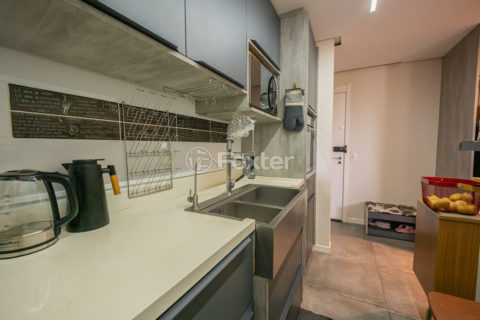 Image 17 - 319842