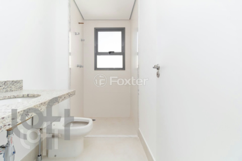Image 39 - 320000