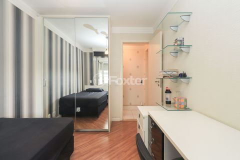 Image 37 - 320367