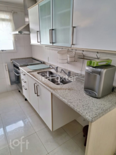 Image 4 - 320531