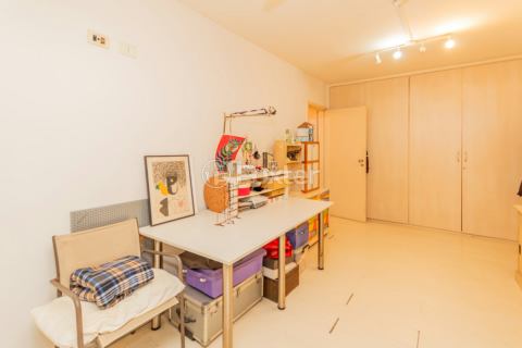 Image 30 - 322573
