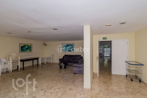 Image 49 - 323297