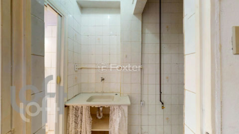 Image 8 - 323846