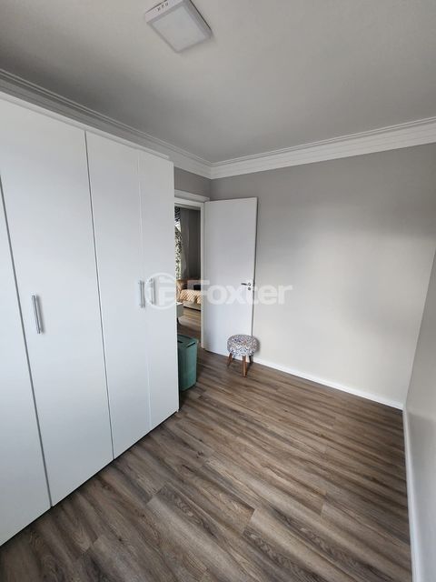 Image 7 - 324857