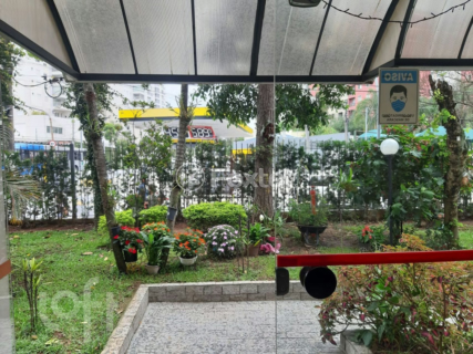 Image 44 - 325449
