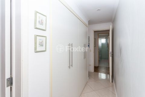 Image 37 - 325570